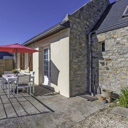 Holiday Home In Plouarzel Buitenkant foto
