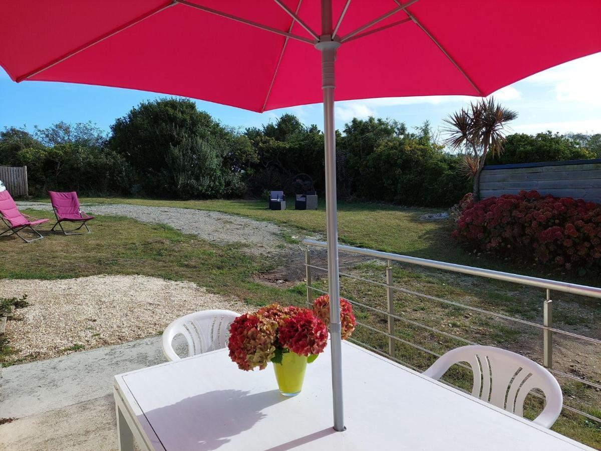 Holiday Home In Plouarzel Buitenkant foto