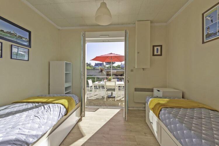 Holiday Home In Plouarzel Buitenkant foto